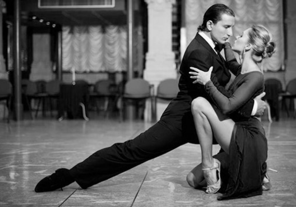 Легкое поведение танго. Аргентинское танго Кумпарсита. Танго Милонгеро. Танго Аргентинское кальгада. Танец мужчины и женщины.